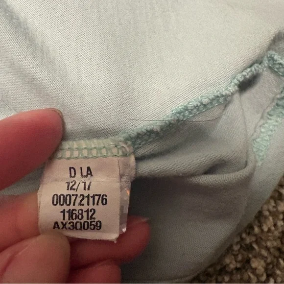 The North Face Men's Green Short Sleeve Tee - Picture 9 of 10